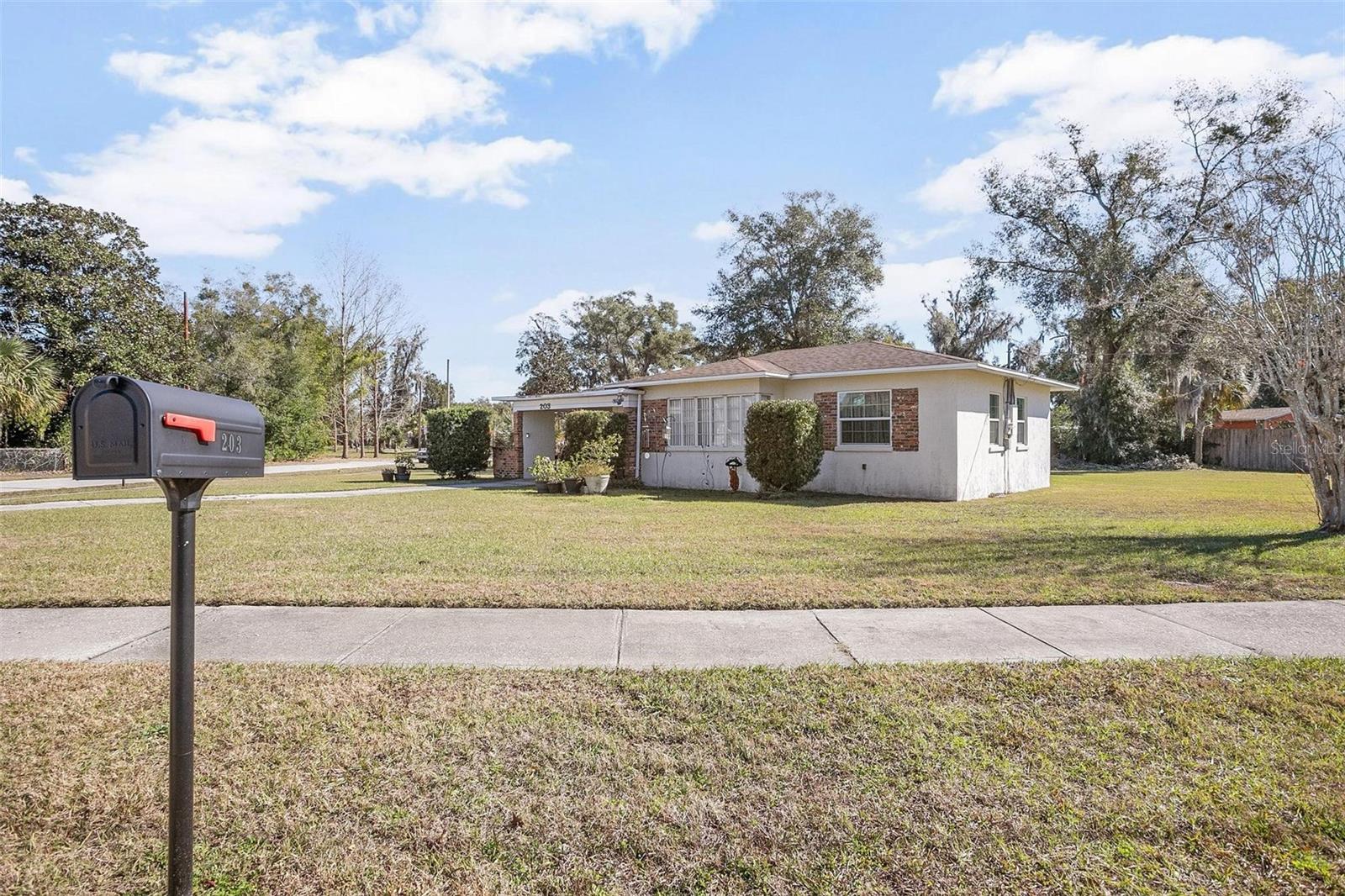 203 S DEXTER AVE, DELAND, FL, 32720