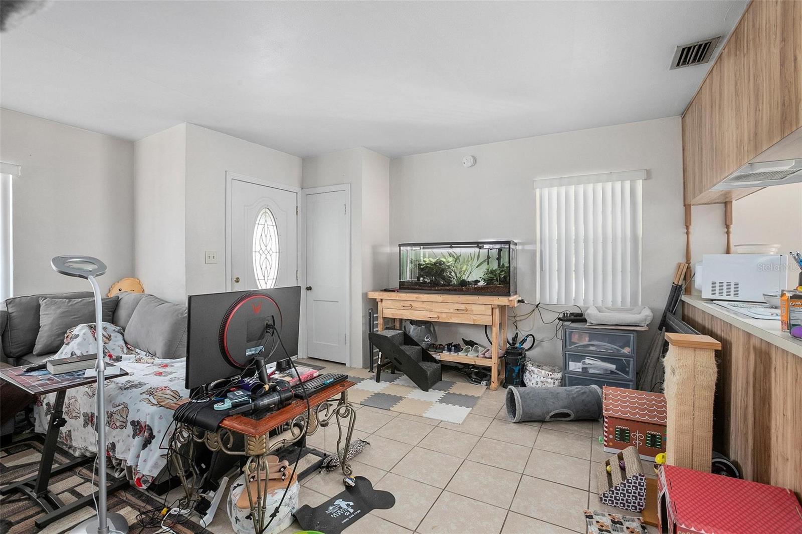 203 S DEXTER AVE, DELAND, FL, 32720