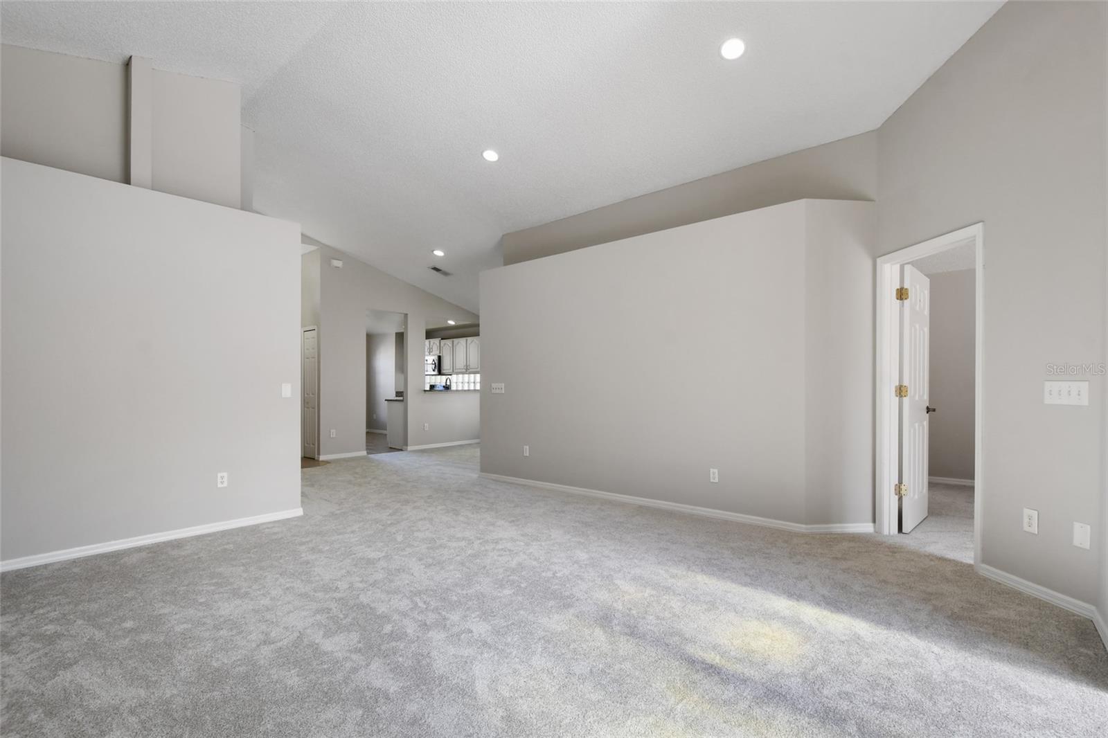 458 CANARY ISLAND CIR, DAVENPORT, FL, 33837