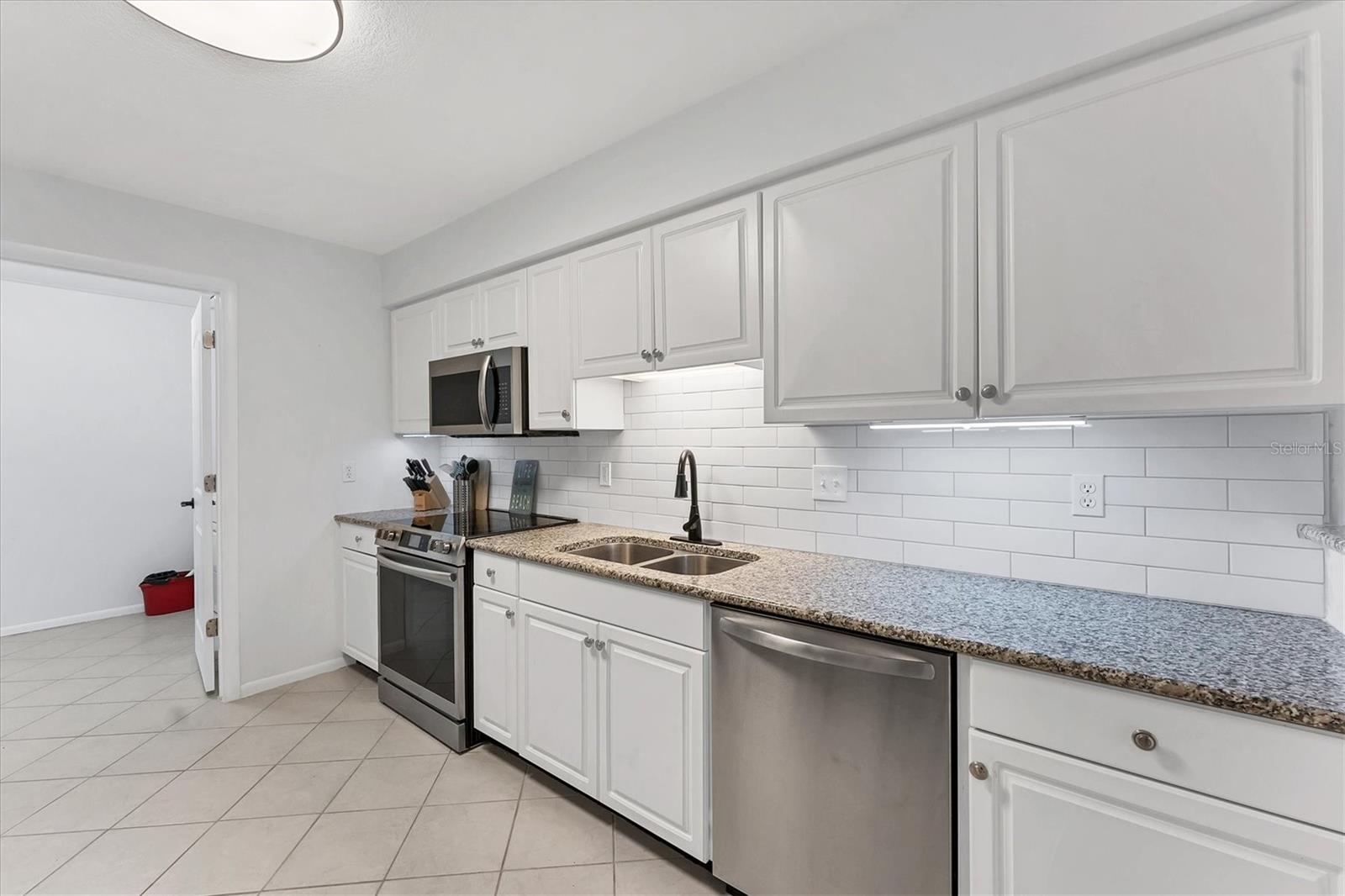 4153 66TH CIR W, BRADENTON, FL, 34209
