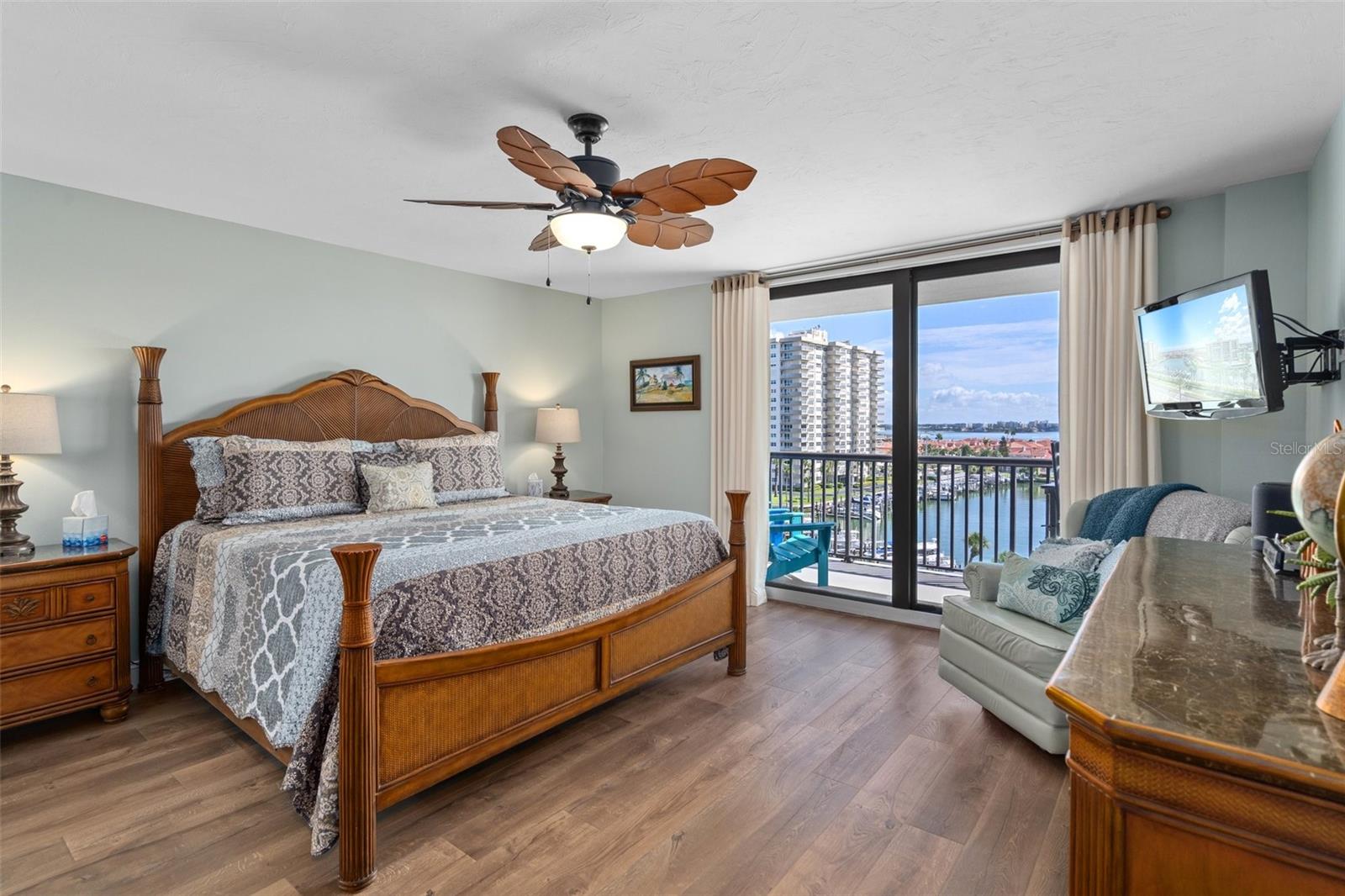 1660 GULF BLVD #706, CLEARWATER BEACH, FL, 33767