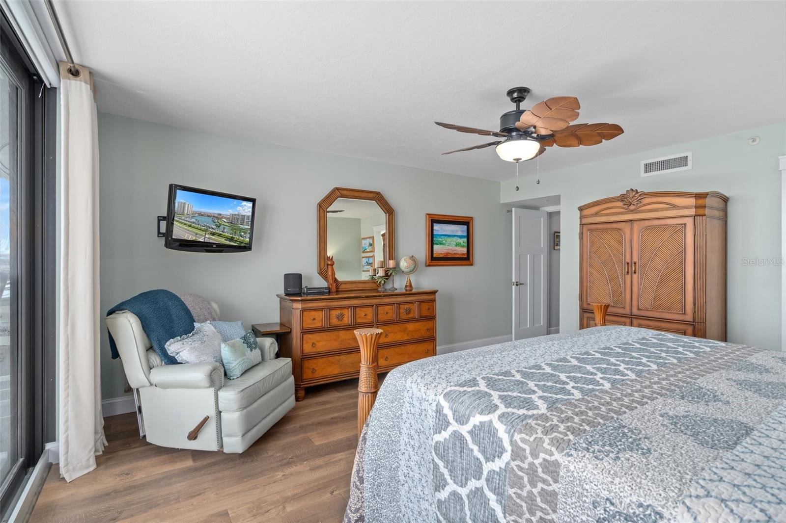 1660 GULF BLVD #706, CLEARWATER BEACH, FL, 33767