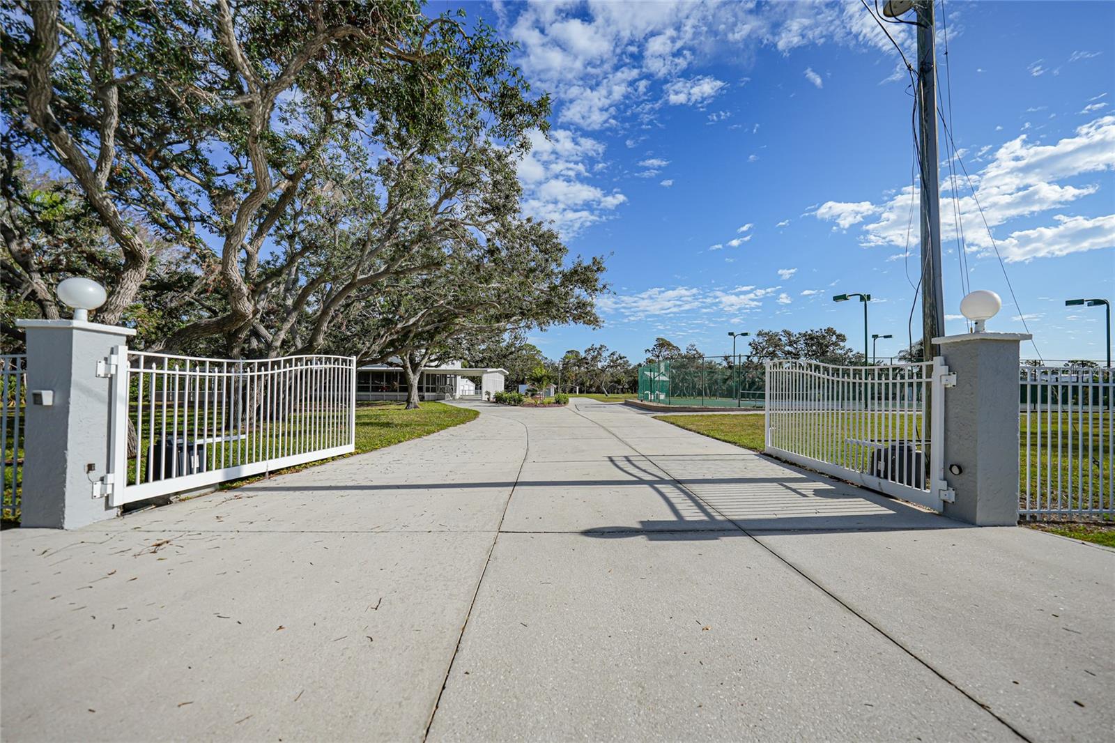 1931 BAYSHORE DR, ENGLEWOOD, FL, 34223