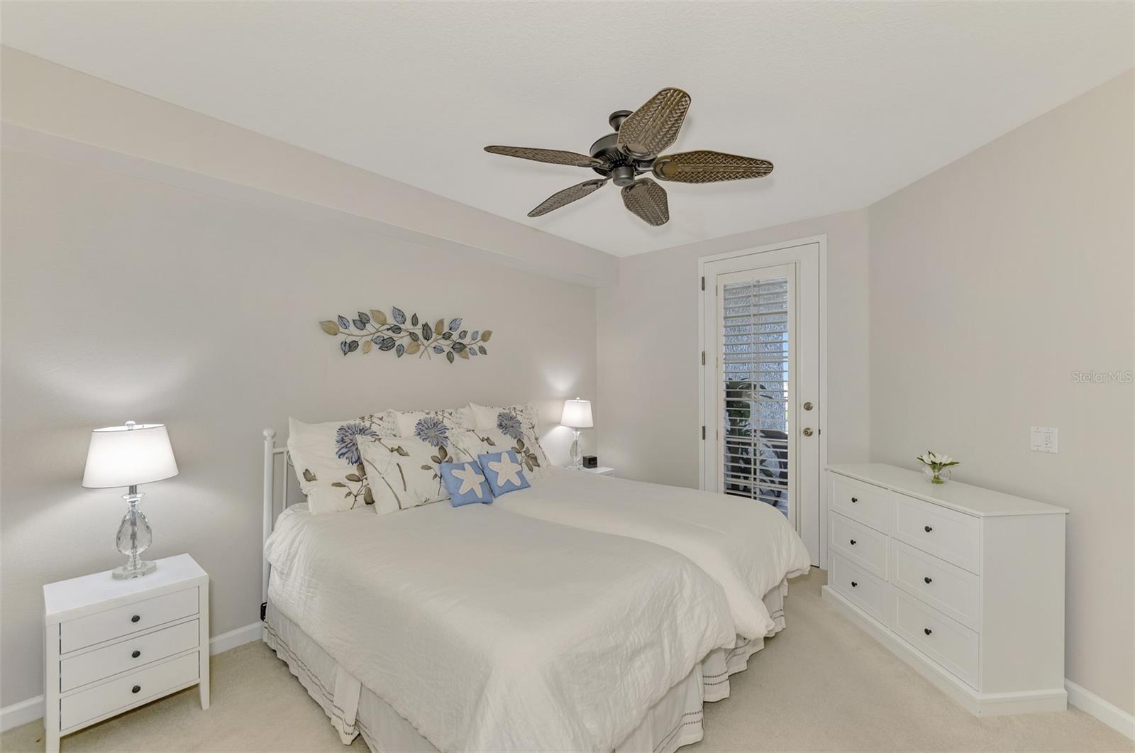 1260 DOLPHIN BAY WAY #402, SARASOTA, FL, 34242