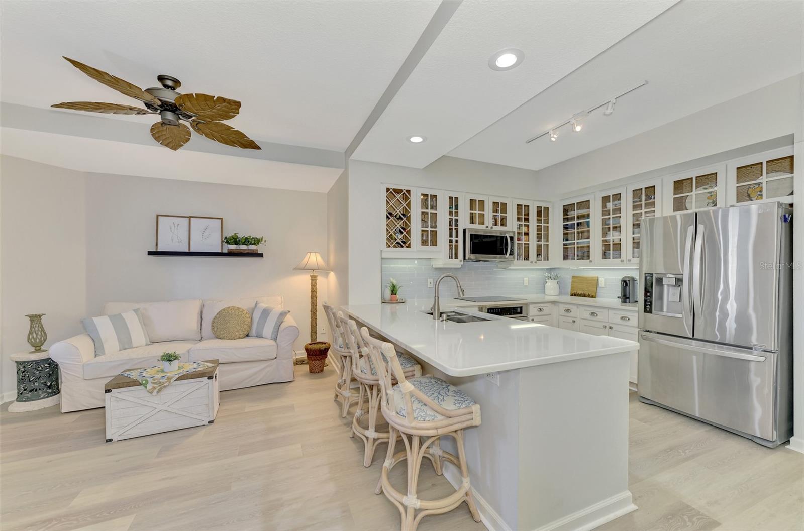 1260 DOLPHIN BAY WAY #402, SARASOTA, FL, 34242