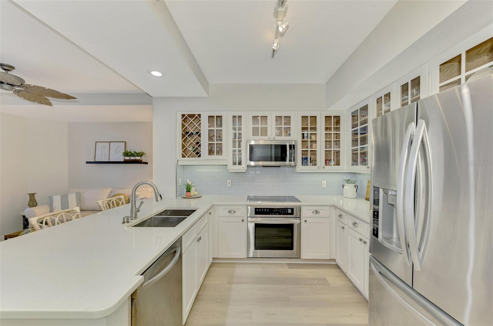 1260 DOLPHIN BAY WAY #402, SARASOTA, FL, 34242