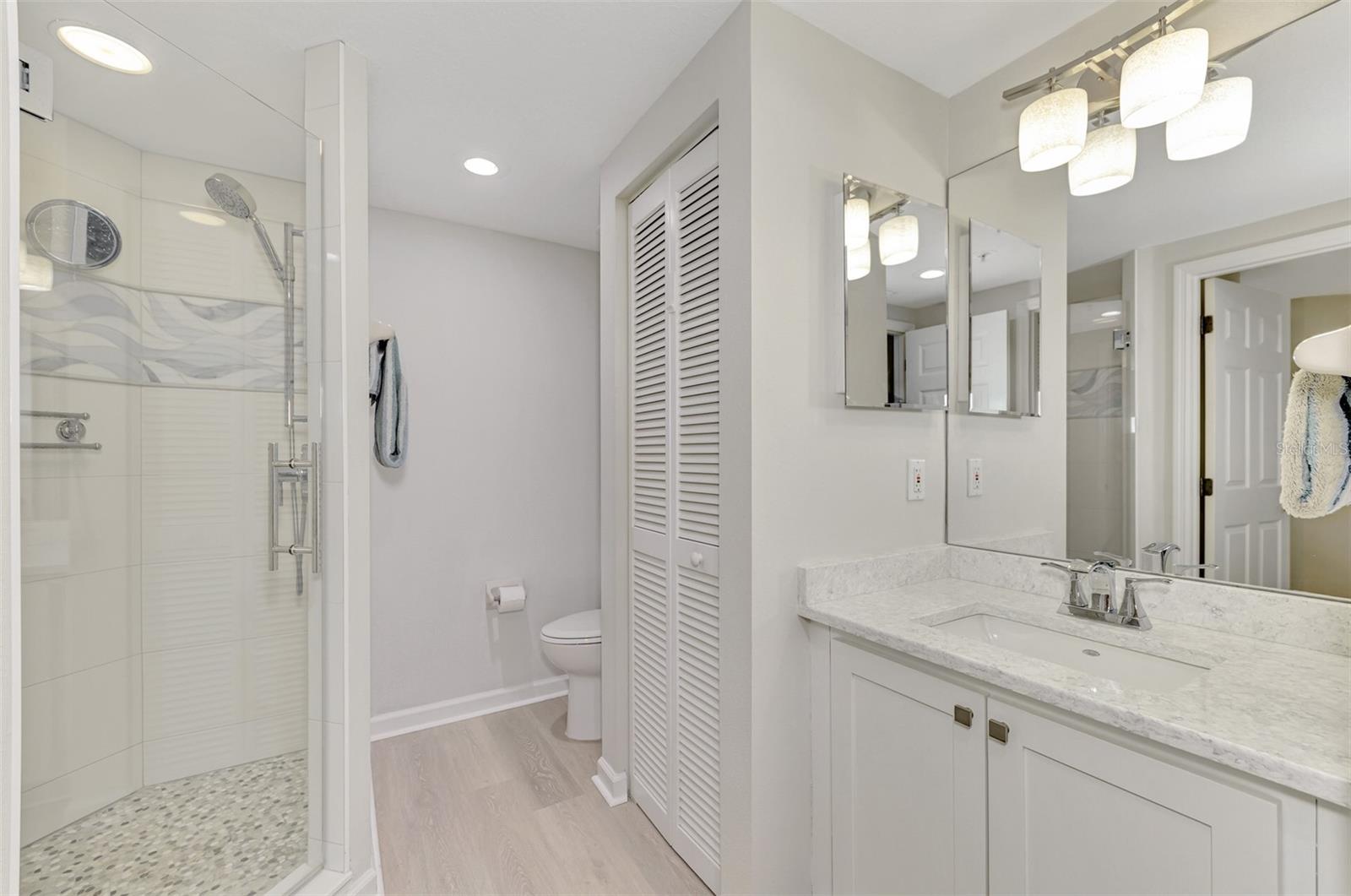 1260 DOLPHIN BAY WAY #402, SARASOTA, FL, 34242