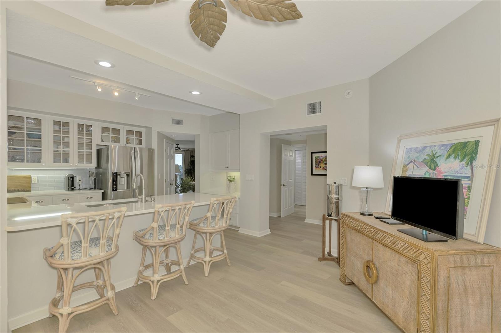 1260 DOLPHIN BAY WAY #402, SARASOTA, FL, 34242