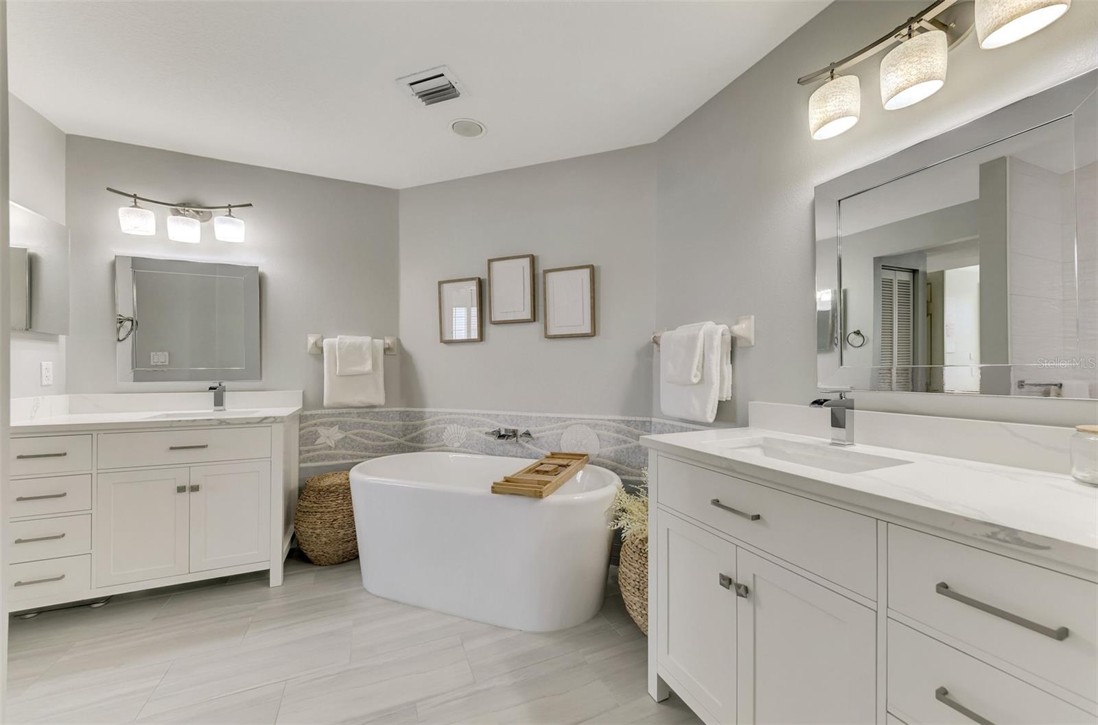 1260 DOLPHIN BAY WAY #402, SARASOTA, FL, 34242