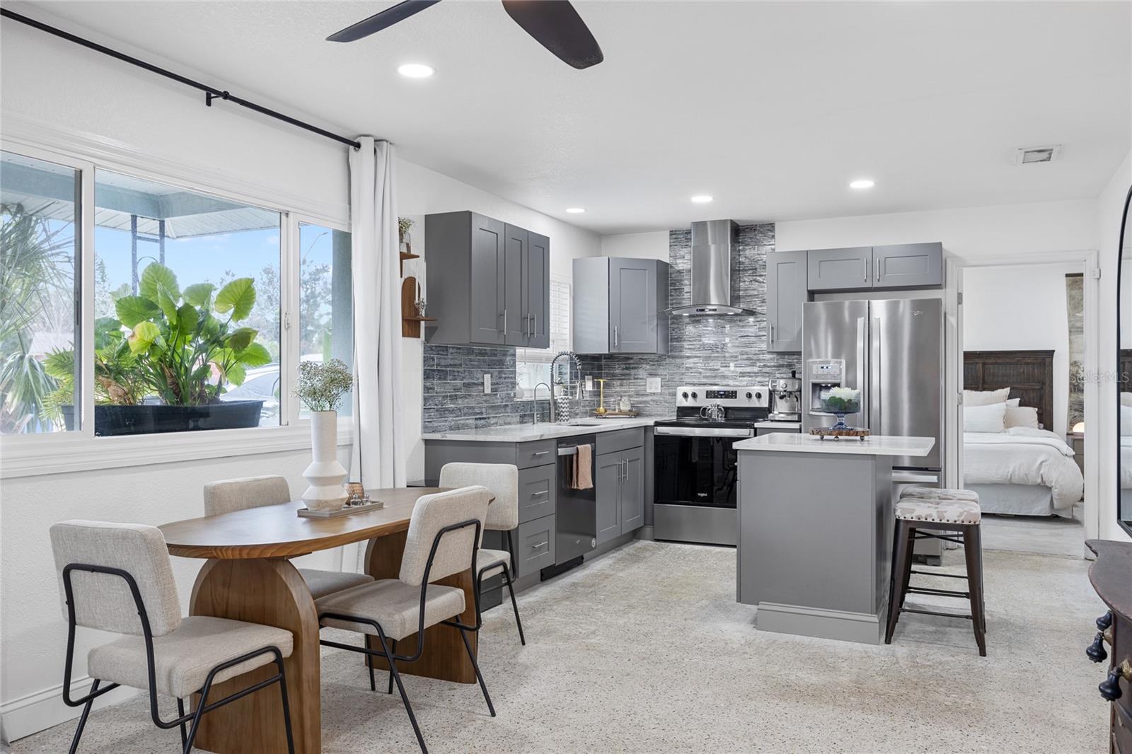 5901 1ST ST NE, ST PETERSBURG, FL, 33703