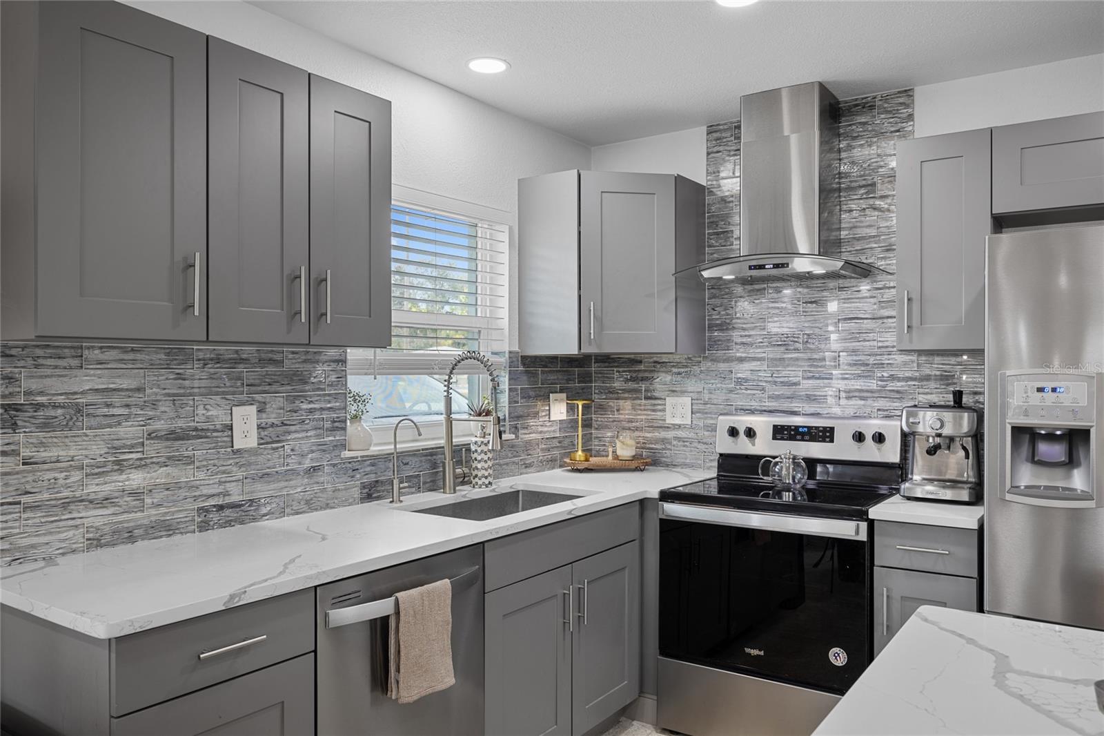 5901 1ST ST NE, ST PETERSBURG, FL, 33703