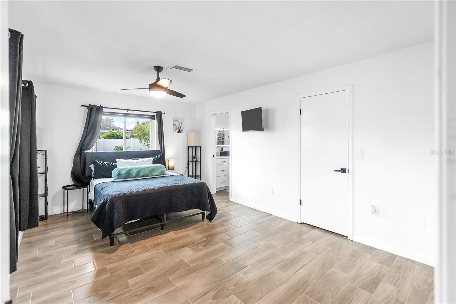 6805 13TH AVE W, BRADENTON, FL, 34209