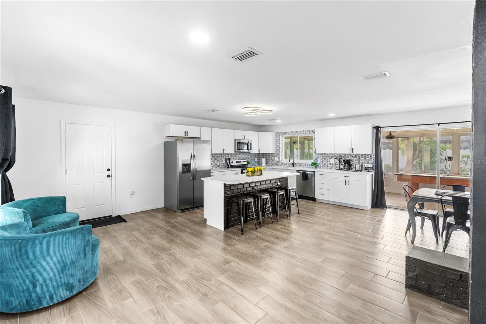 6805 13TH AVE W, BRADENTON, FL, 34209