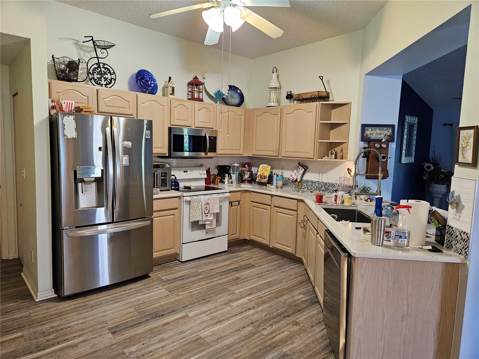 2219 BROOKFIELD GREENS CIR #9, SUN CITY CENTER, FL, 33573