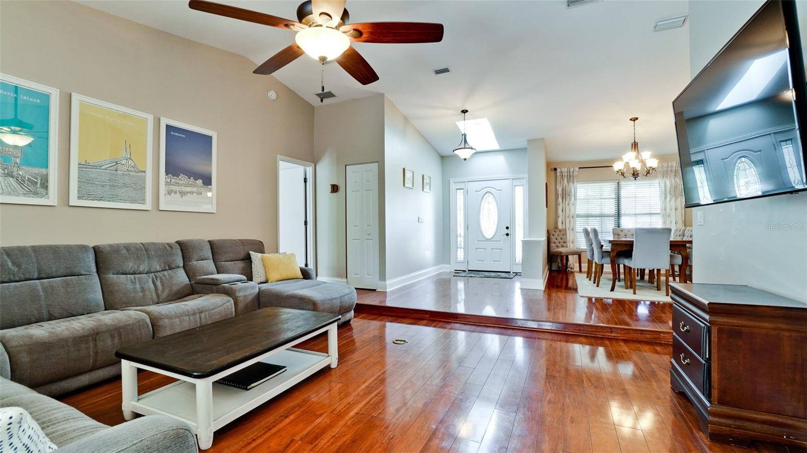 1221 89TH ST NW, BRADENTON, FL, 34209