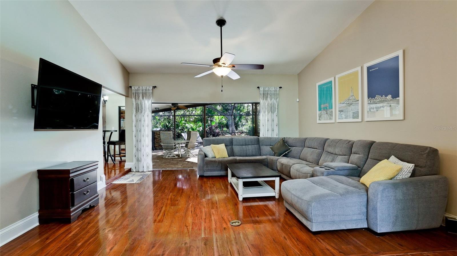 1221 89TH ST NW, BRADENTON, FL, 34209