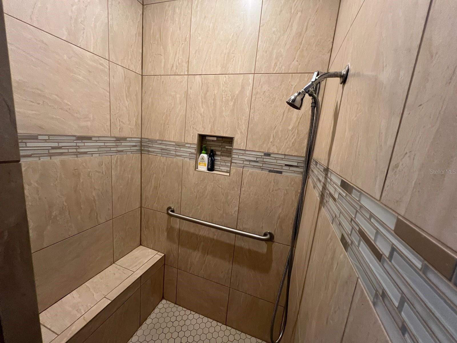 22531 5TH ST, HOWEY IN THE HILLS, FL, 34737