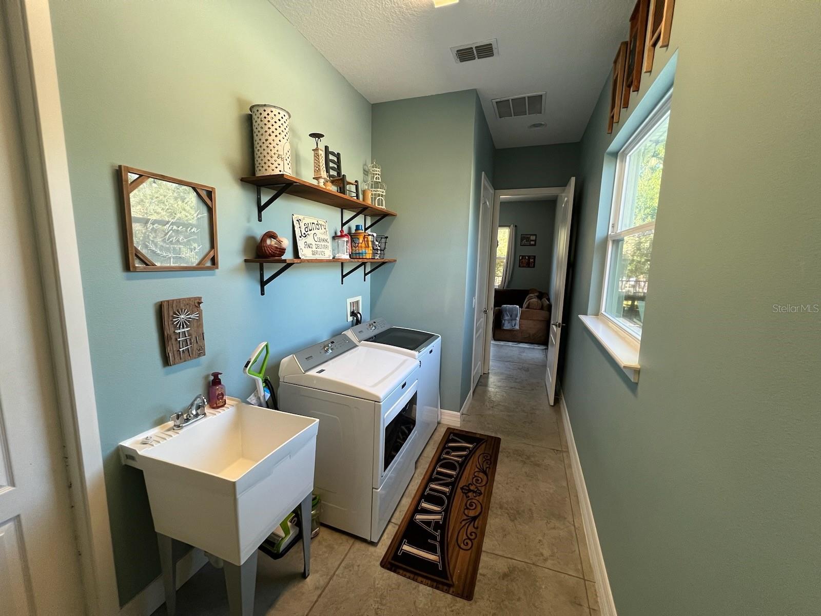 22531 5TH ST, HOWEY IN THE HILLS, FL, 34737