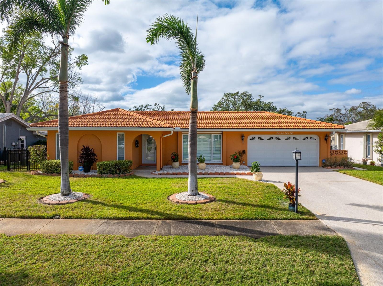 6888 121ST ST N, SEMINOLE, FL, 33772