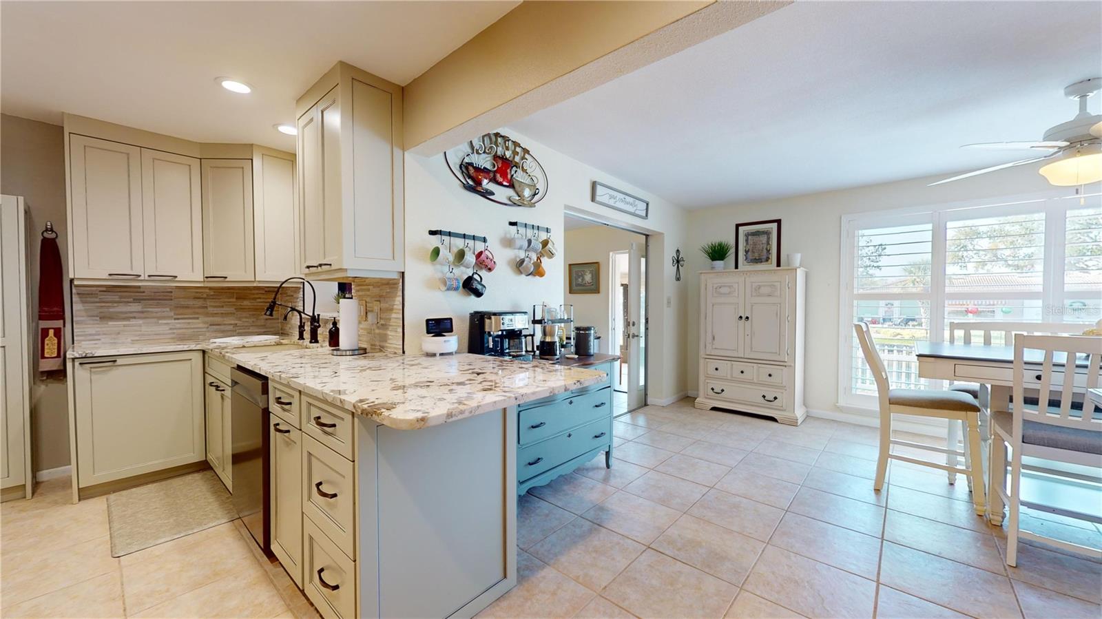 6888 121ST ST N, SEMINOLE, FL, 33772