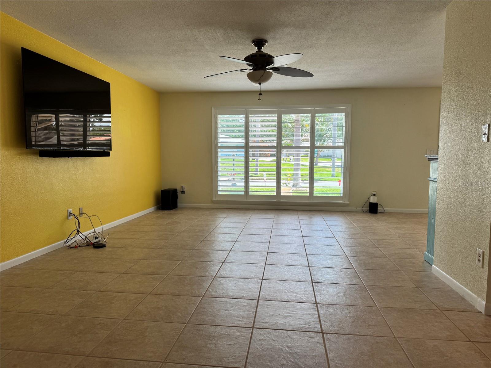 6888 121ST ST N, SEMINOLE, FL, 33772