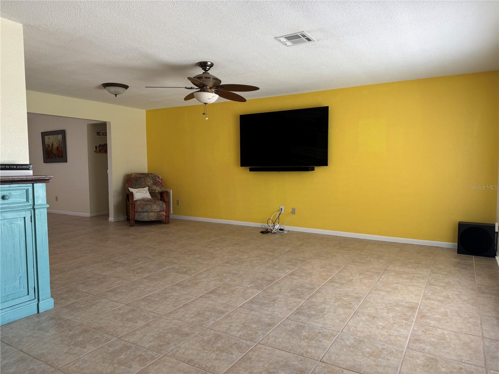 6888 121ST ST N, SEMINOLE, FL, 33772