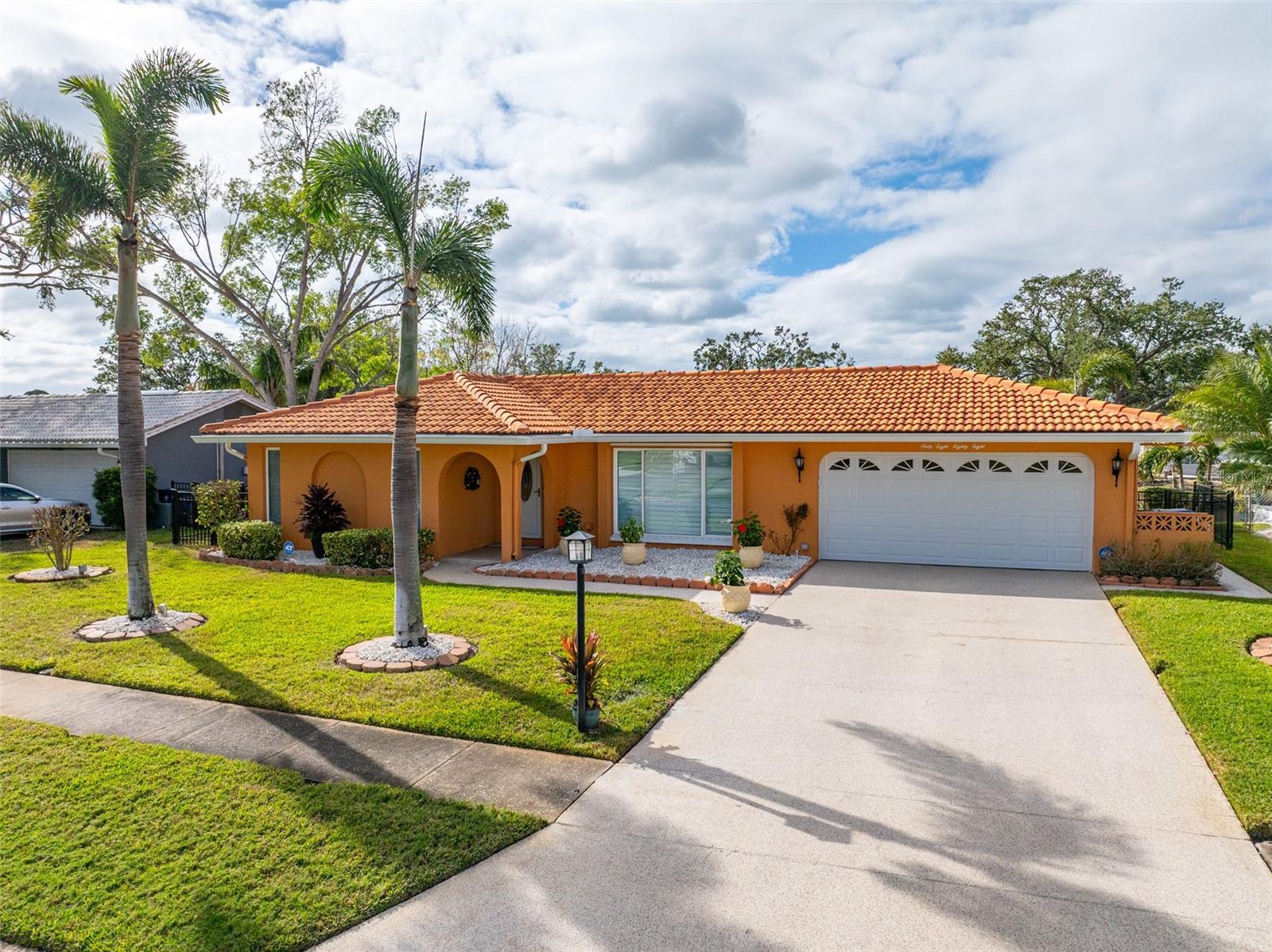 6888 121ST ST N, SEMINOLE, FL, 33772