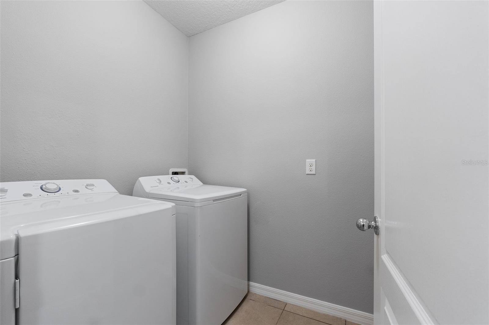 1965 VAN BUREN LOOP, AUBURNDALE, FL, 33823