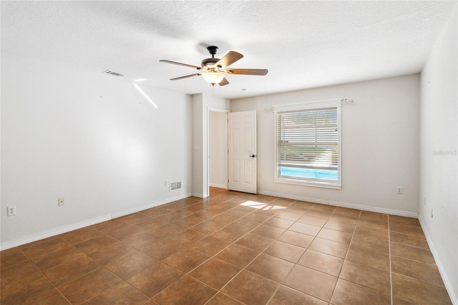 402 RIO GRANDE CT, POINCIANA, FL, 34759