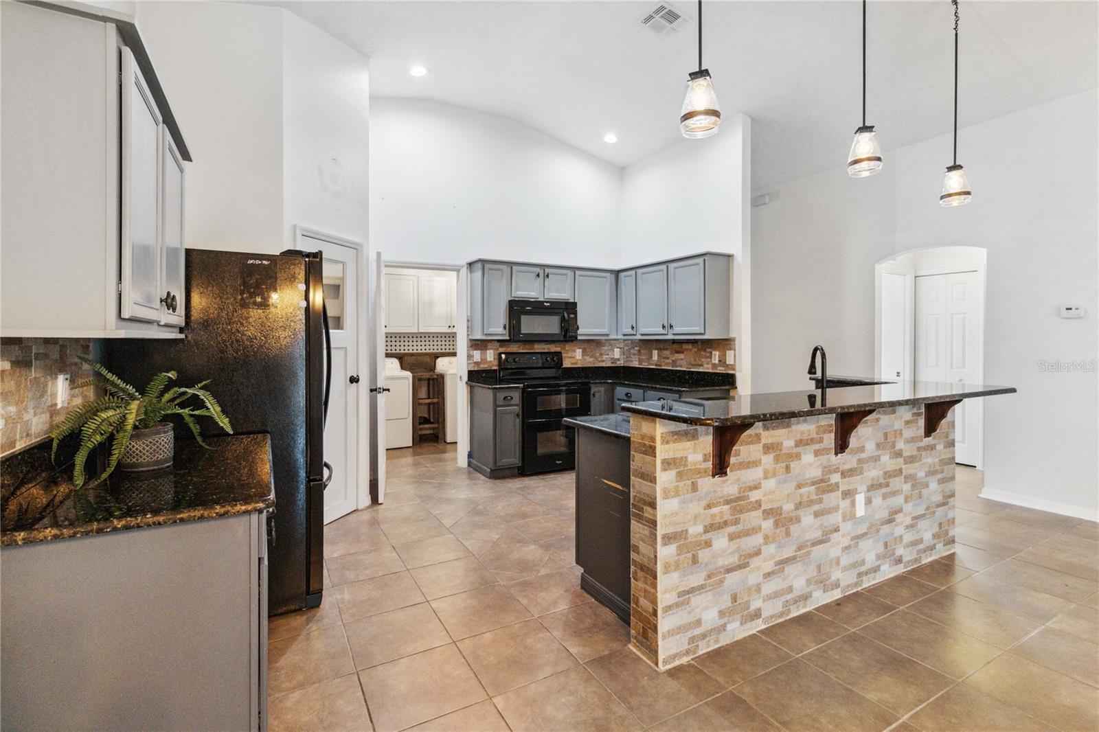 402 RIO GRANDE CT, POINCIANA, FL, 34759