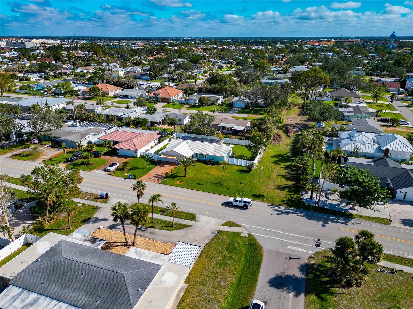 833 HARBOR DR S, VENICE, FL, 34285