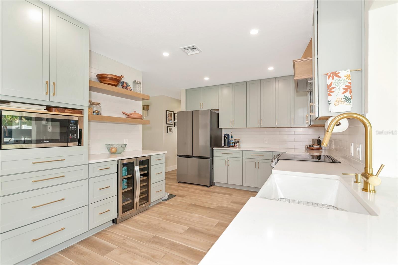 833 HARBOR DR S, VENICE, FL, 34285