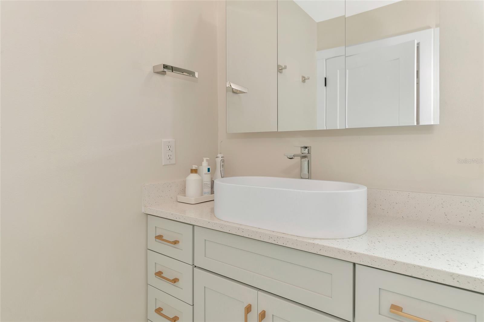 833 HARBOR DR S, VENICE, FL, 34285