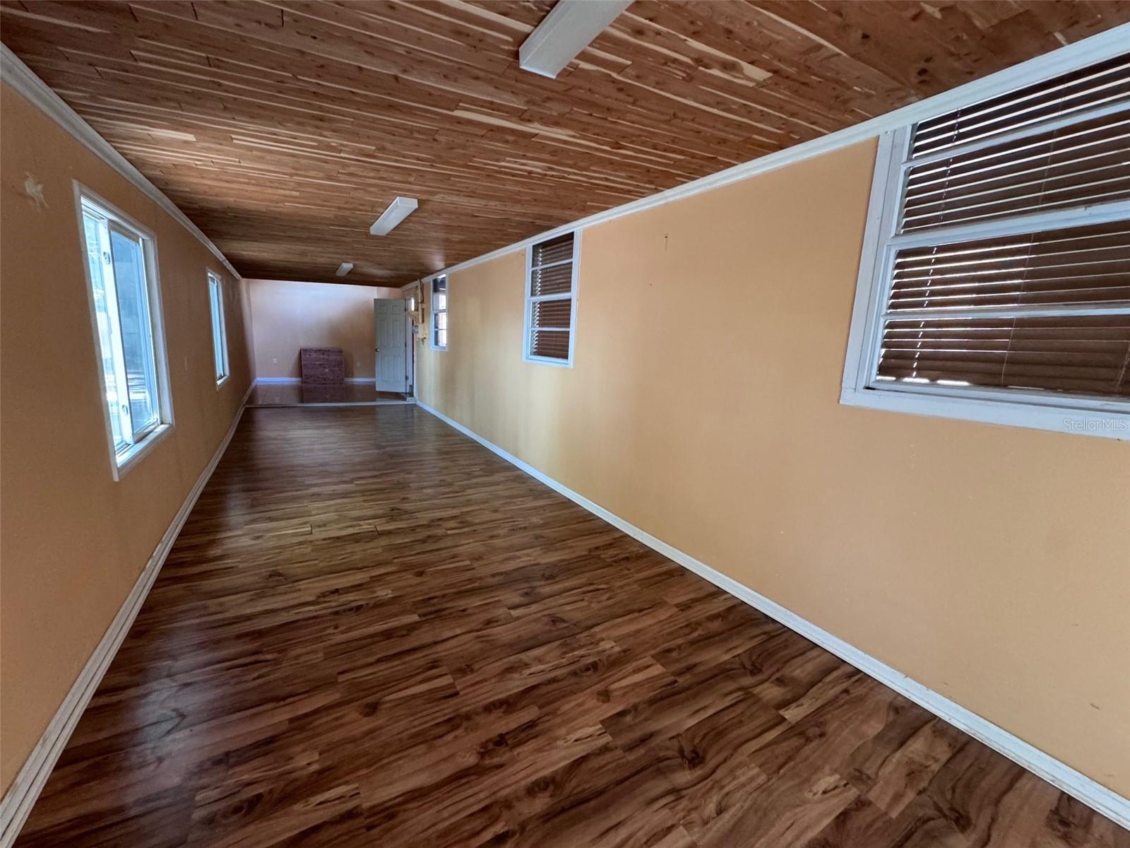 6513 48TH AVE N, KENNETH CITY, FL, 33709