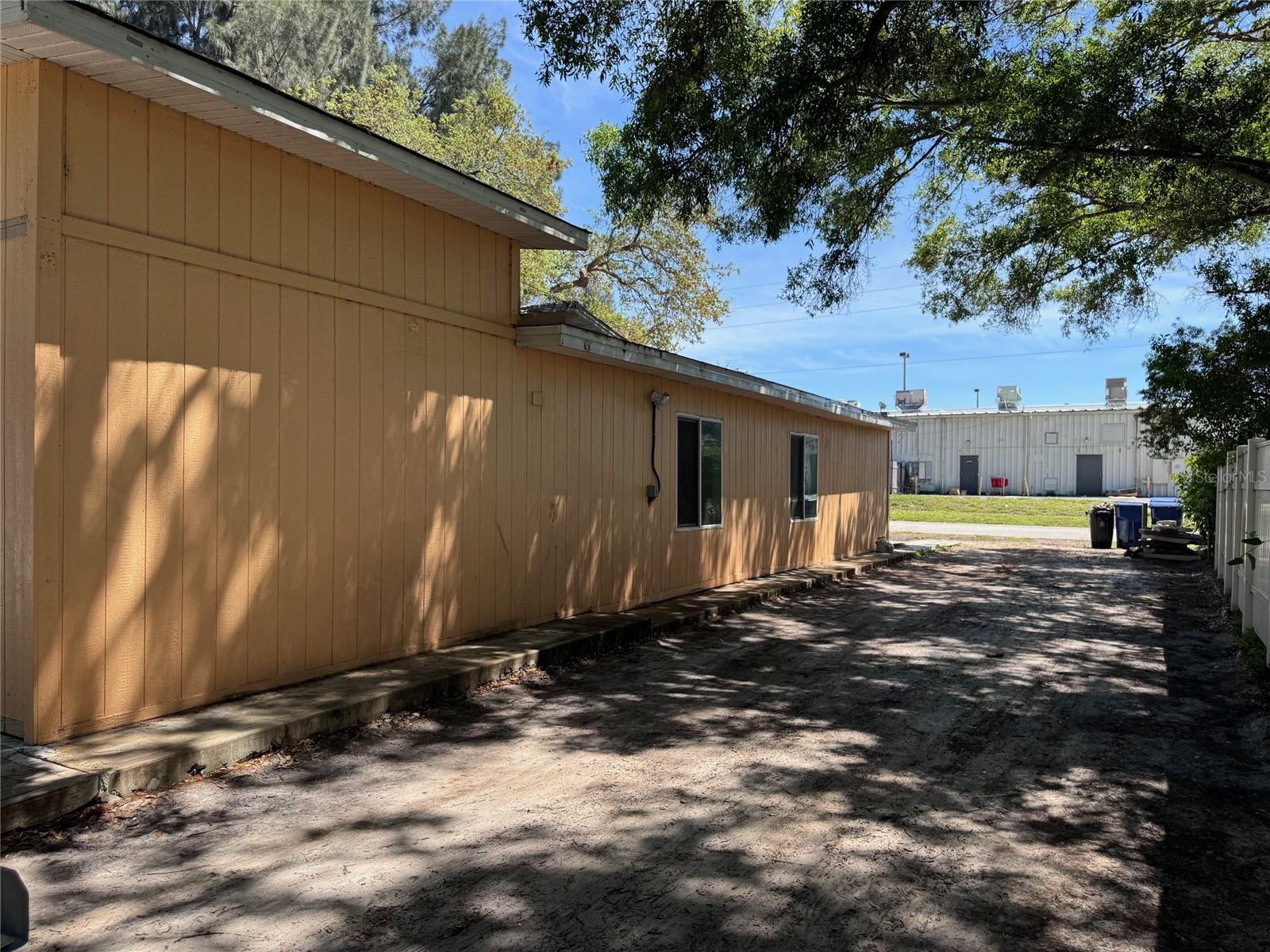 6513 48TH AVE N, KENNETH CITY, FL, 33709