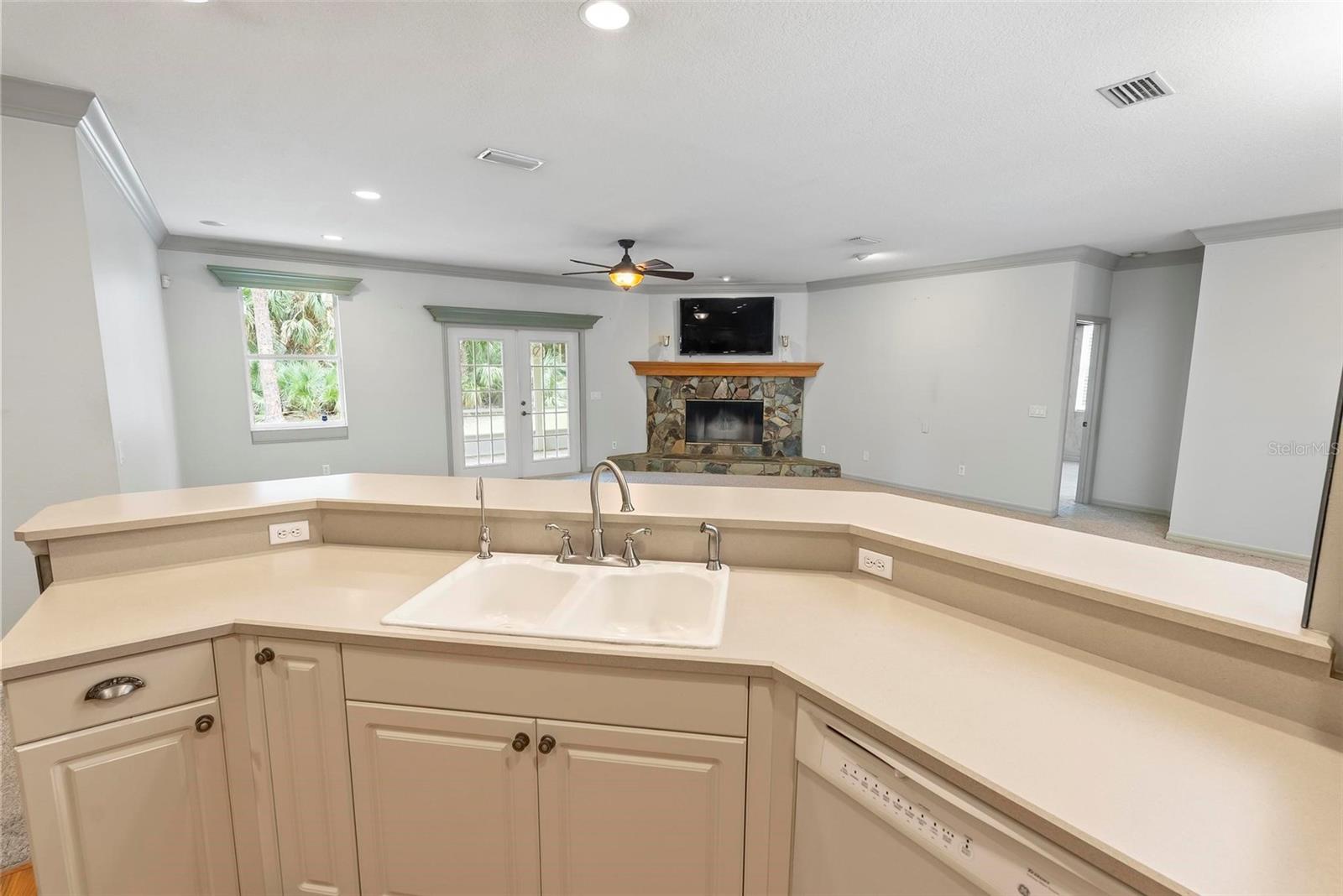 63 VILLAGE DR, ORMOND BEACH, FL, 32174