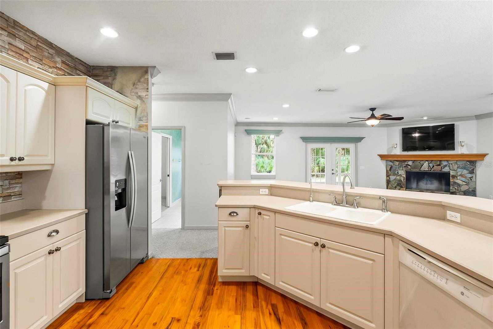 63 VILLAGE DR, ORMOND BEACH, FL, 32174