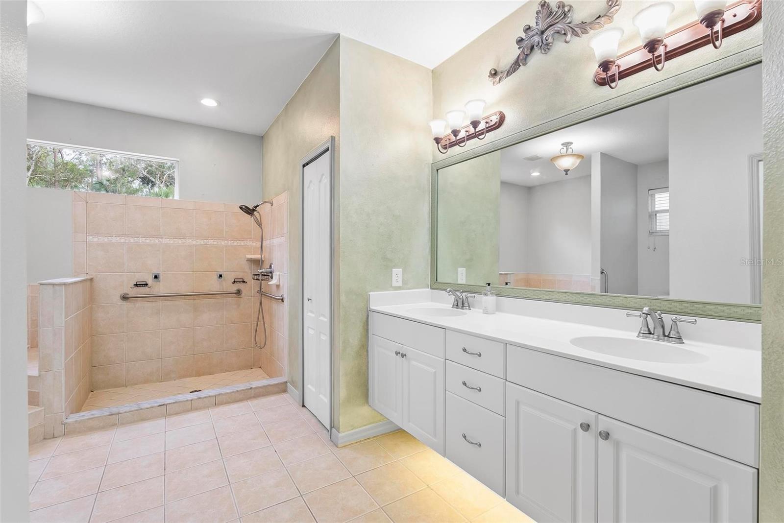 63 VILLAGE DR, ORMOND BEACH, FL, 32174