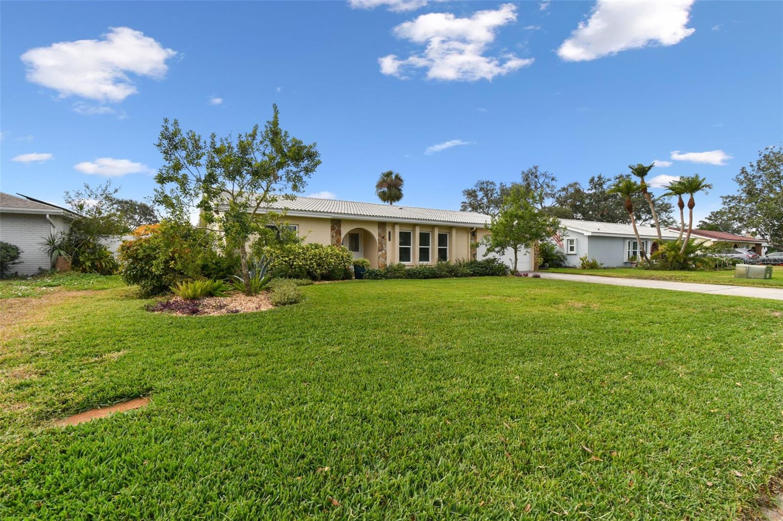 6212 43RD AVE N, KENNETH CITY, FL, 33709