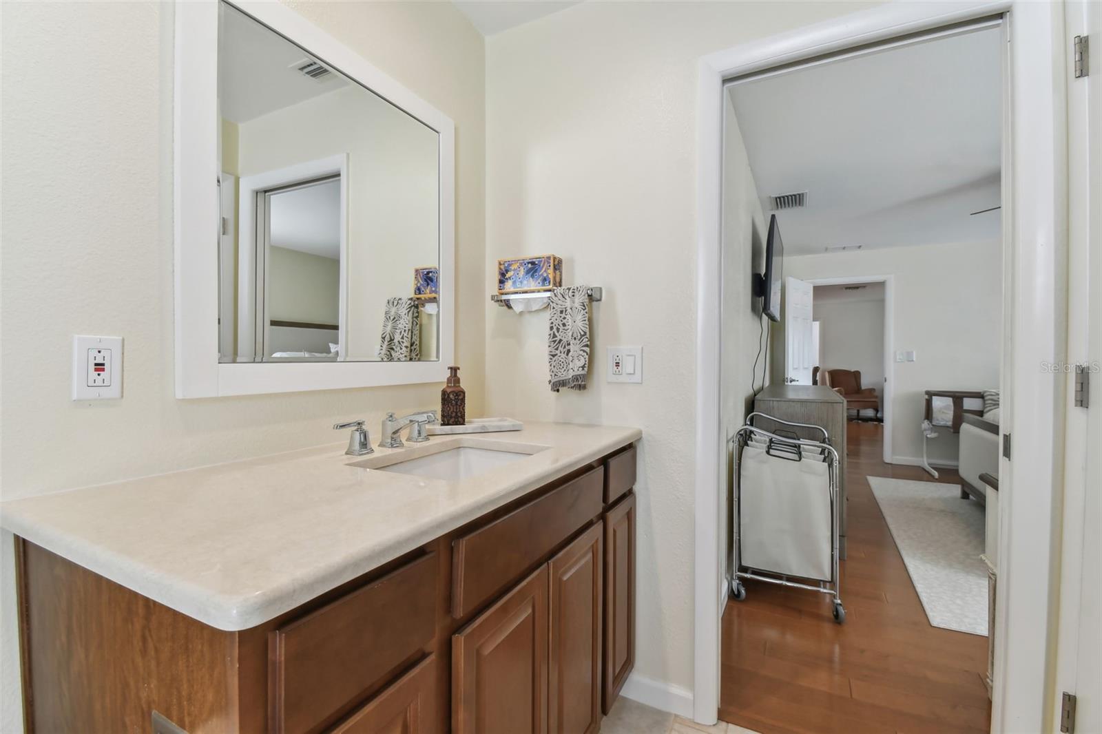 6212 43RD AVE N, KENNETH CITY, FL, 33709