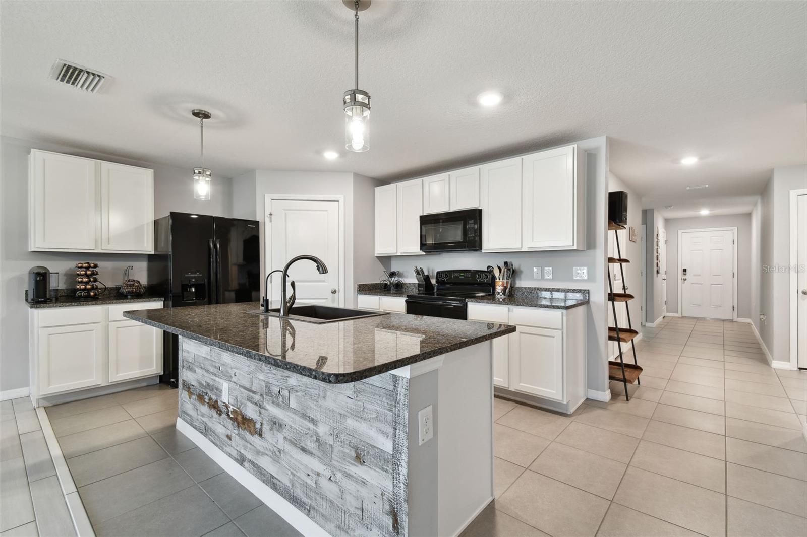 7963 SAIL CLOVER LN, ZEPHYRHILLS, FL, 33540