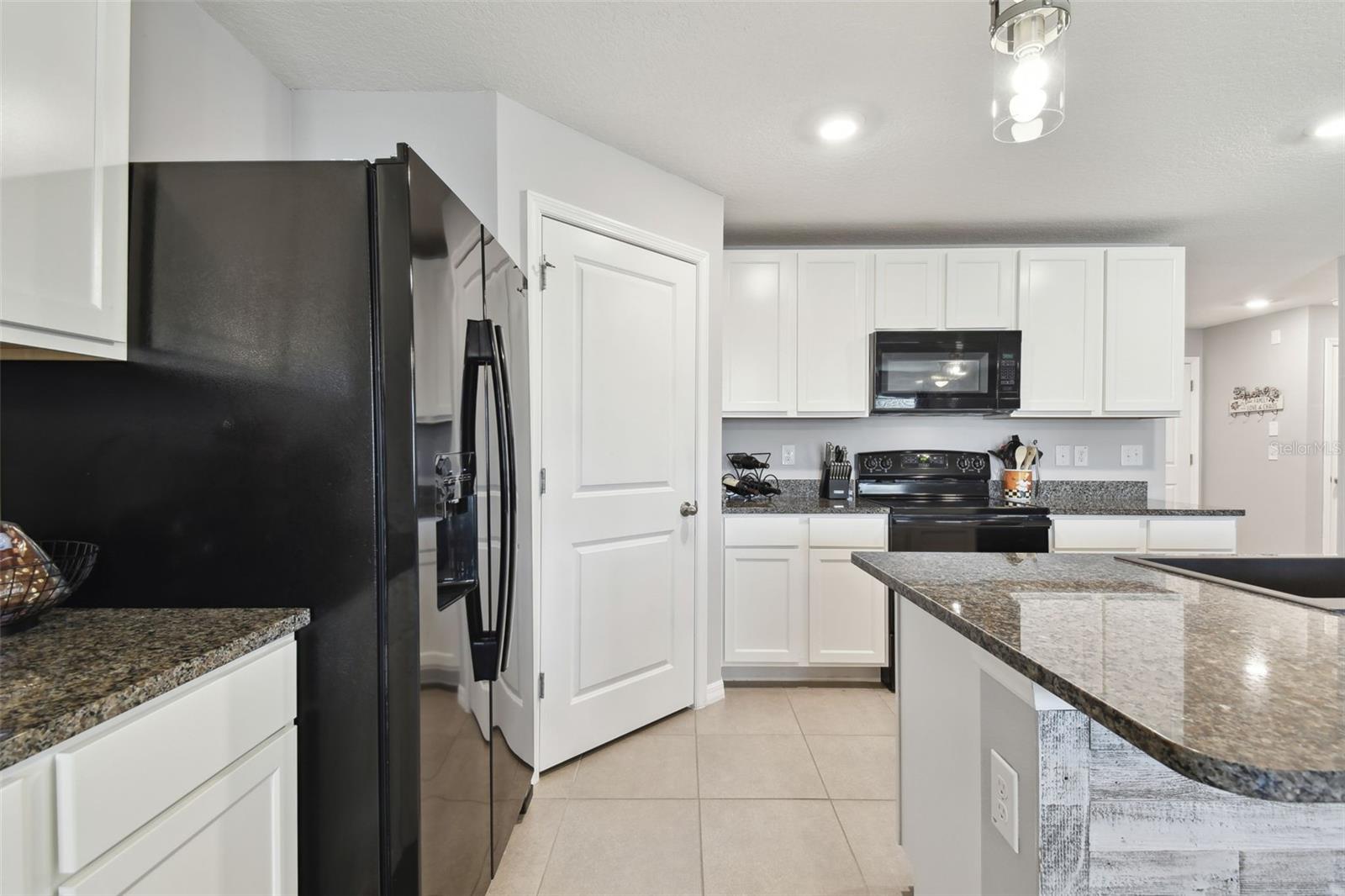 7963 SAIL CLOVER LN, ZEPHYRHILLS, FL, 33540