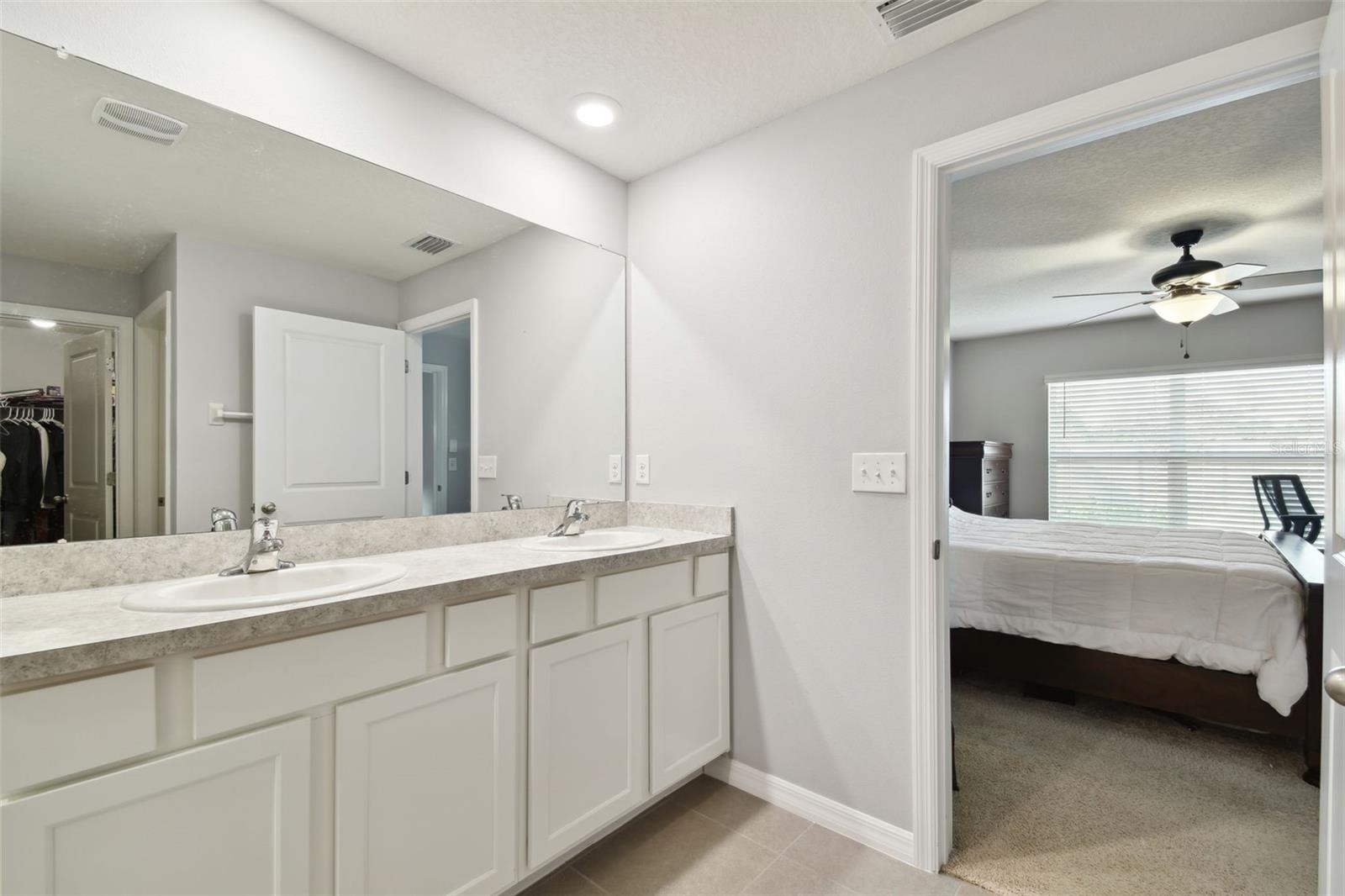 7963 SAIL CLOVER LN, ZEPHYRHILLS, FL, 33540