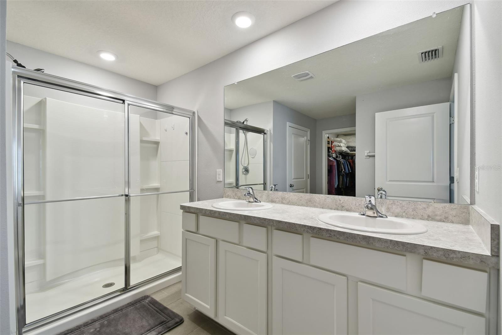 7963 SAIL CLOVER LN, ZEPHYRHILLS, FL, 33540