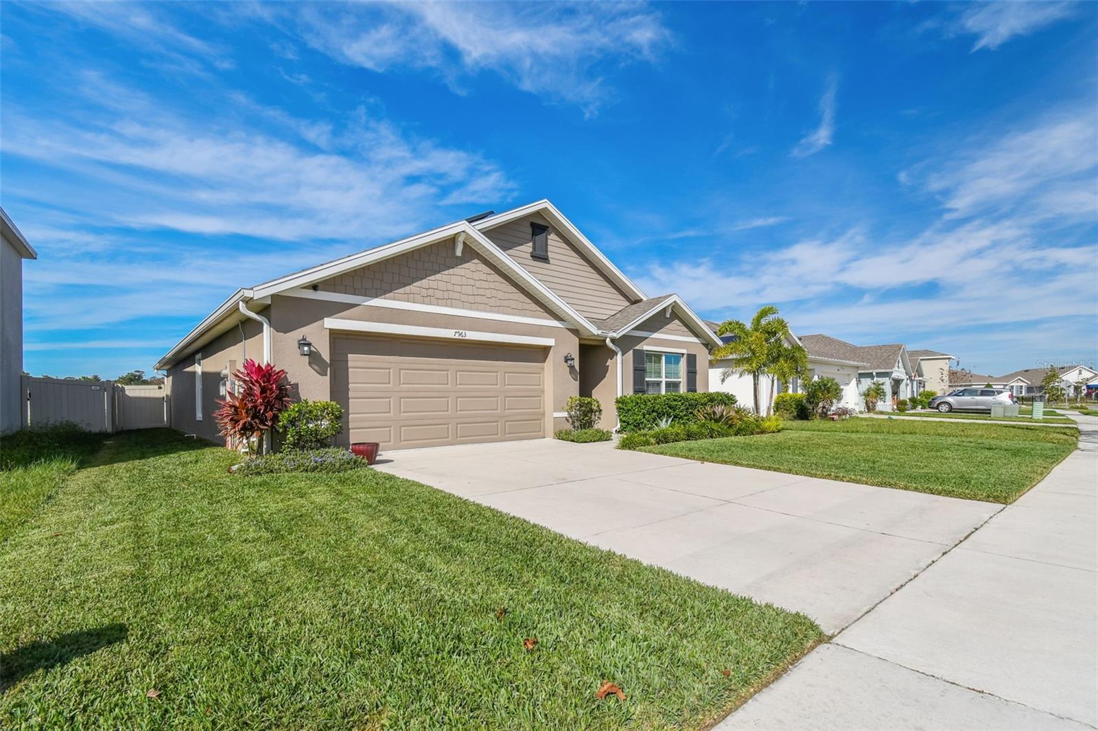 7963 SAIL CLOVER LN, ZEPHYRHILLS, FL, 33540