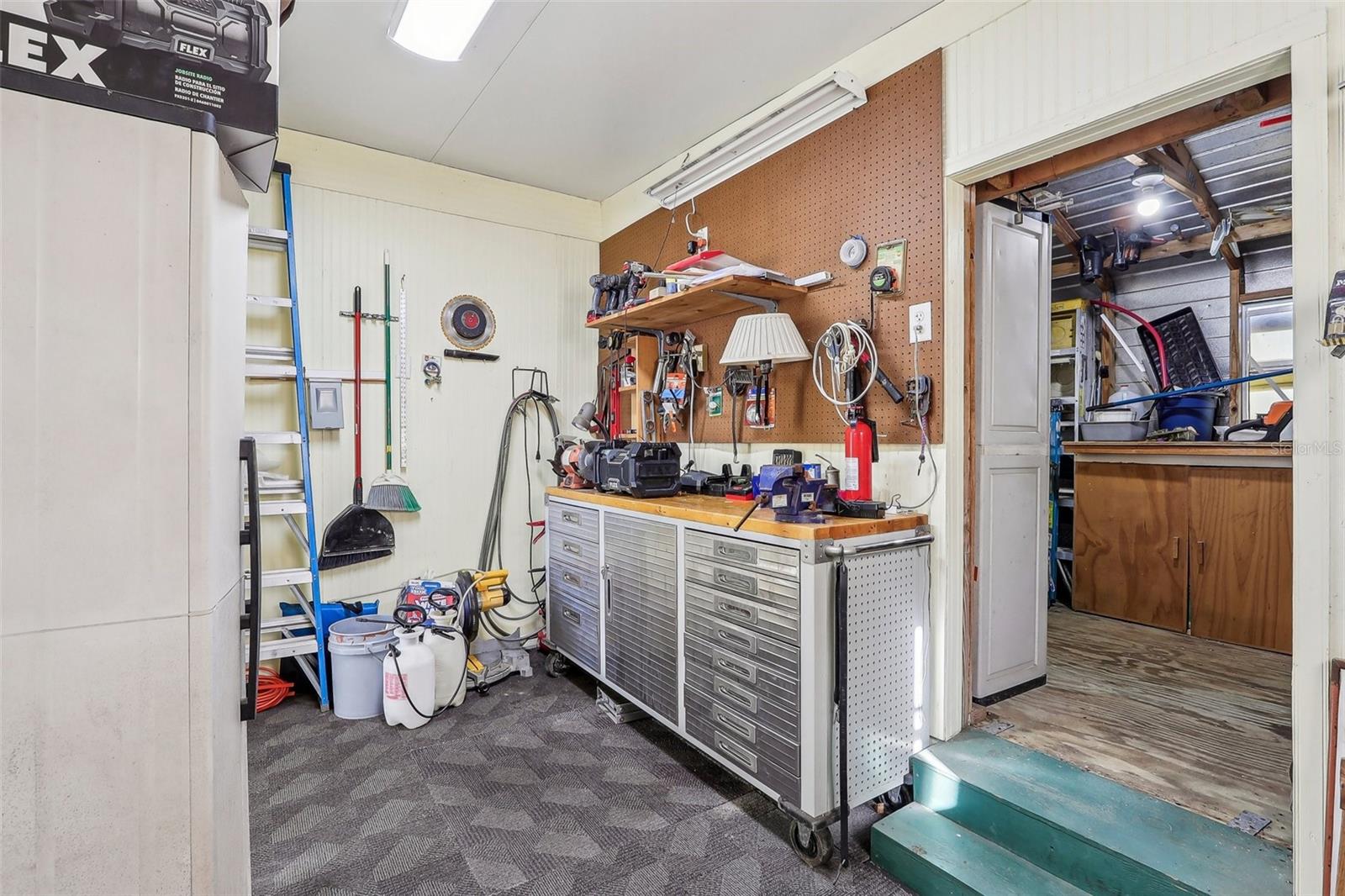 1420 SKYLINE DR, TAVARES, FL, 32778