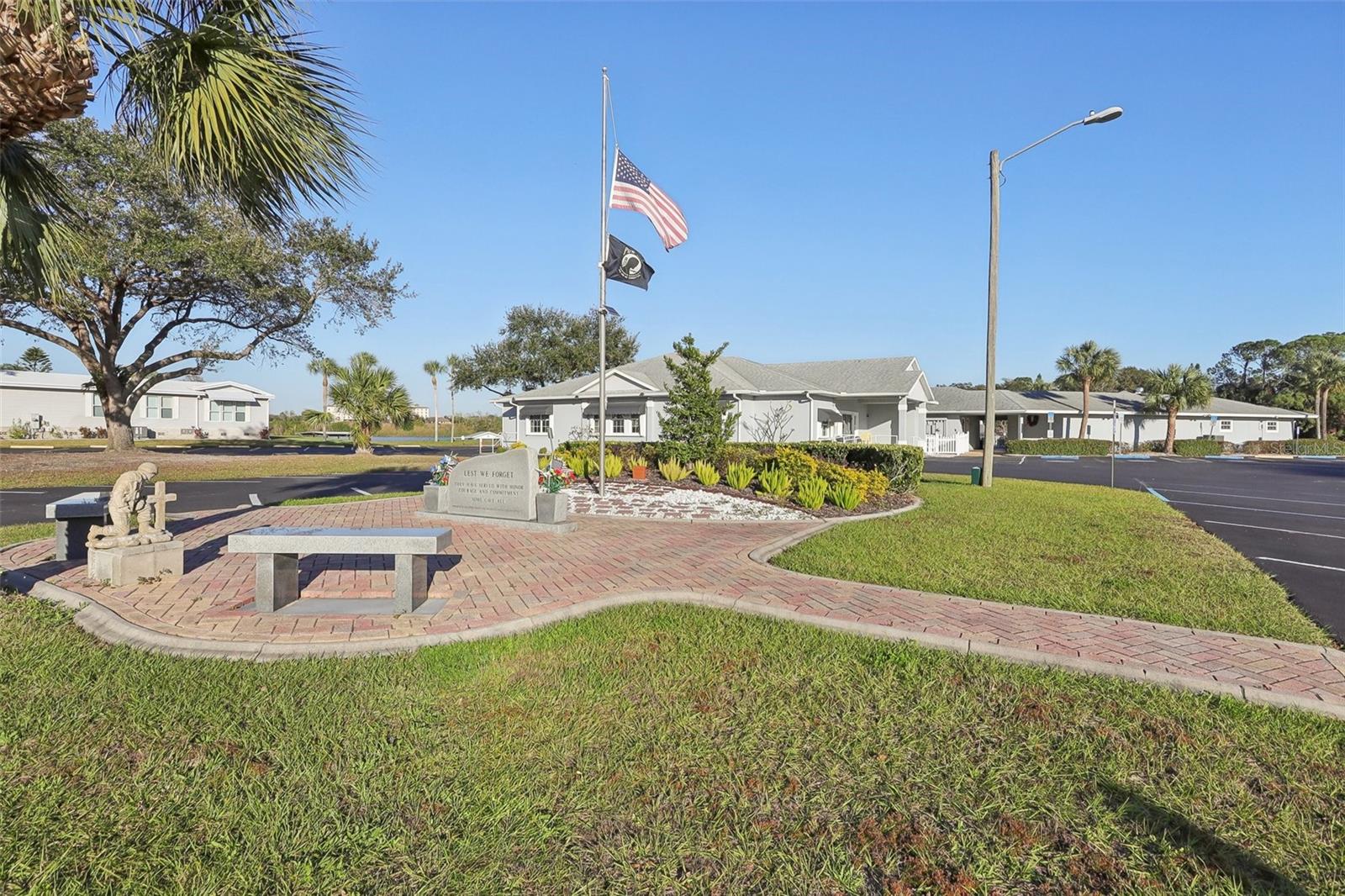 1420 SKYLINE DR, TAVARES, FL, 32778