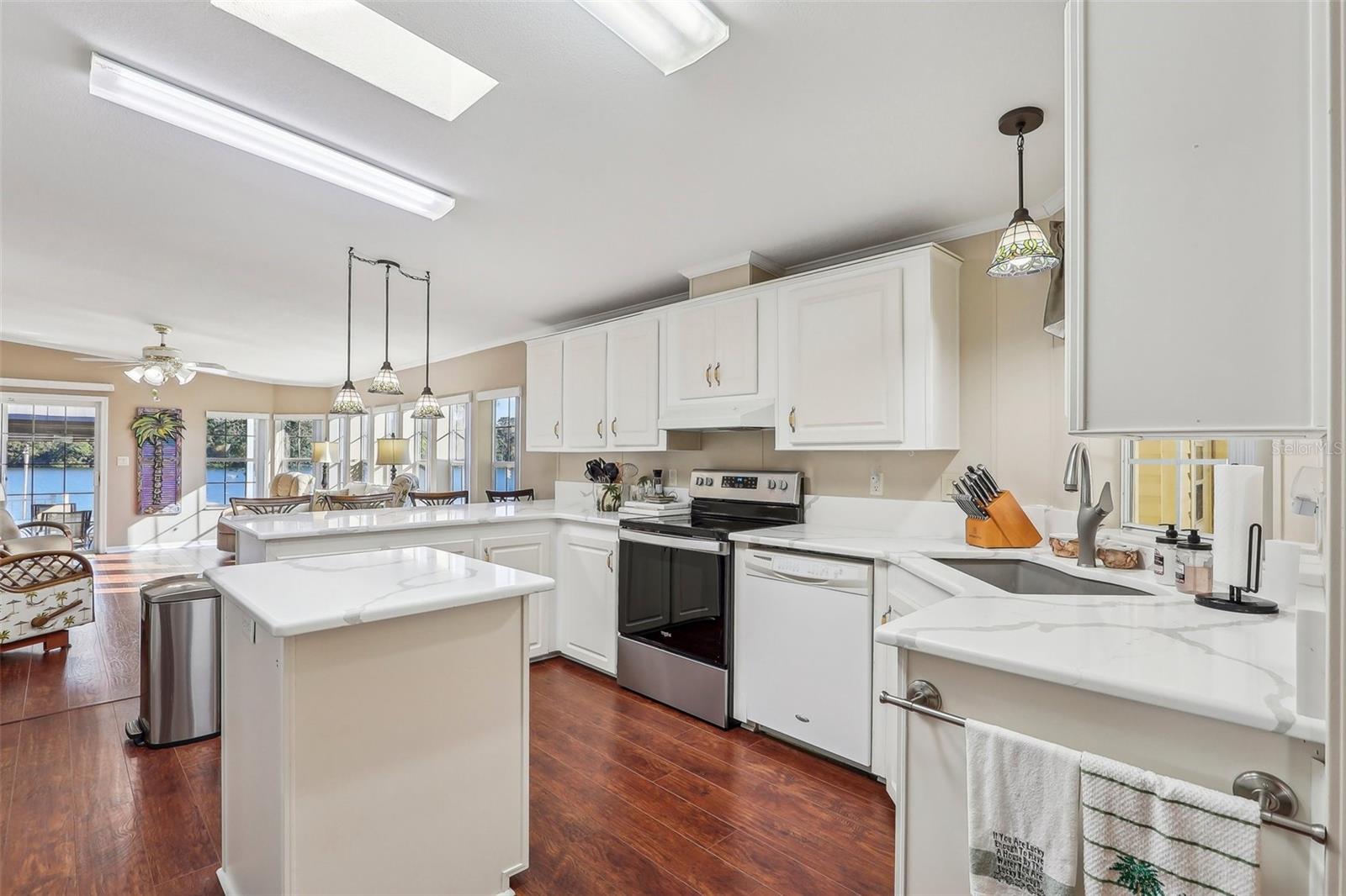 1420 SKYLINE DR, TAVARES, FL, 32778