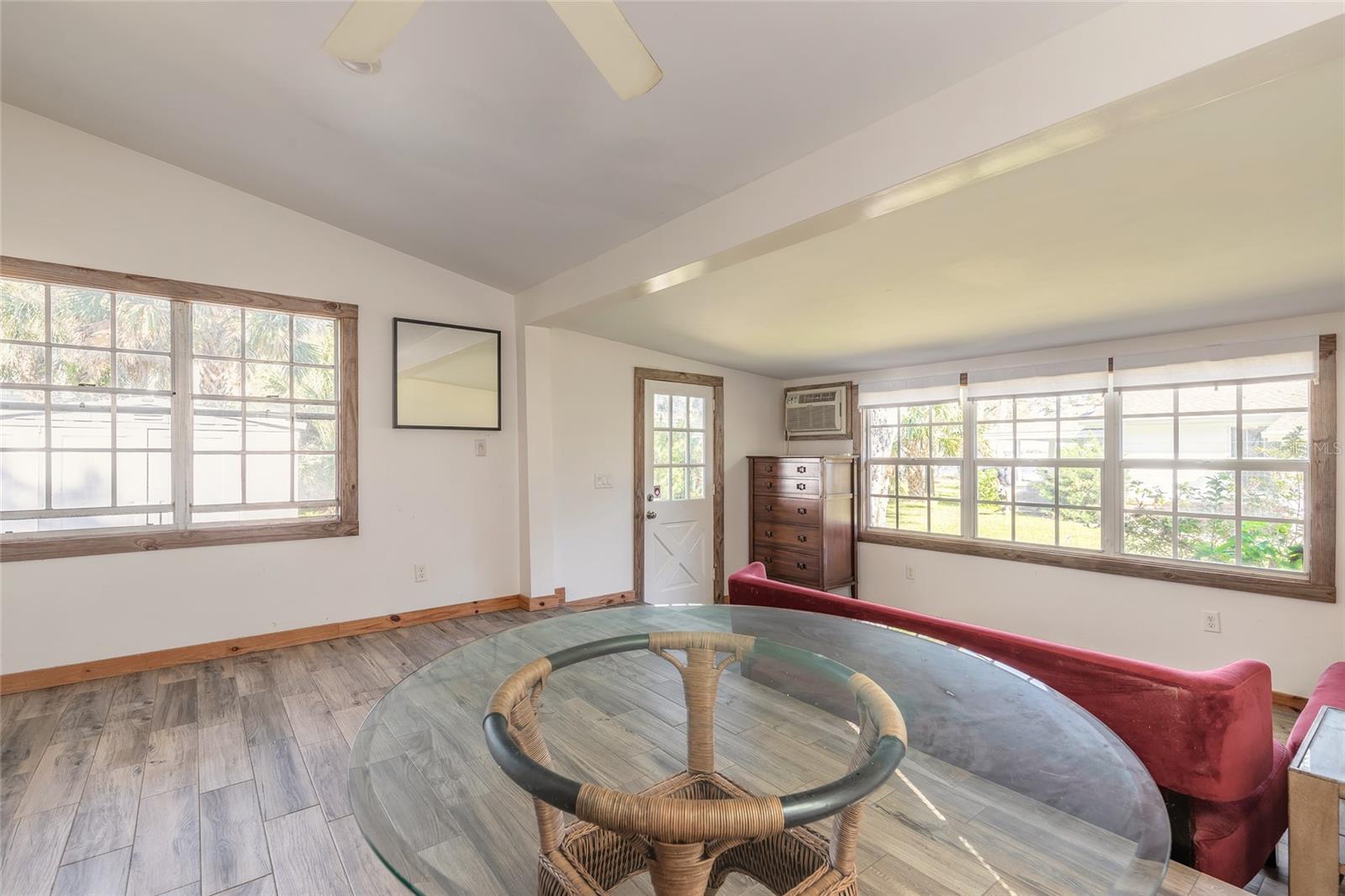 1328 RIVERSIDE DR, HOLLY HILL, FL, 32117