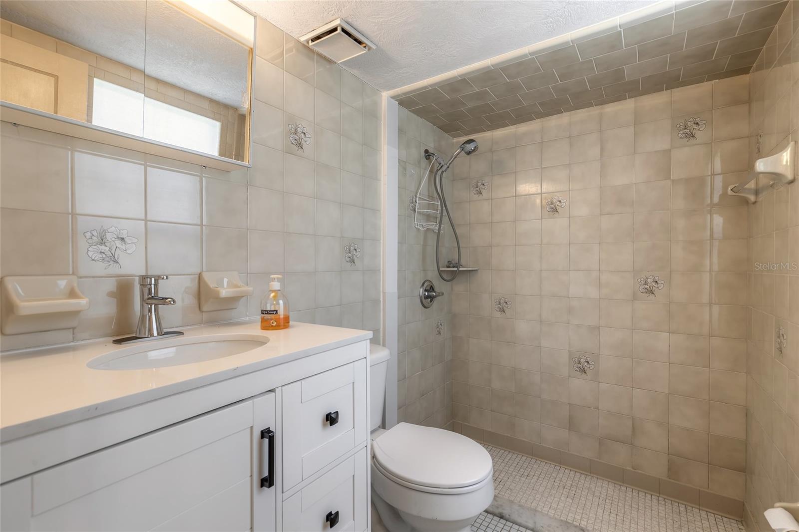 1328 RIVERSIDE DR, HOLLY HILL, FL, 32117